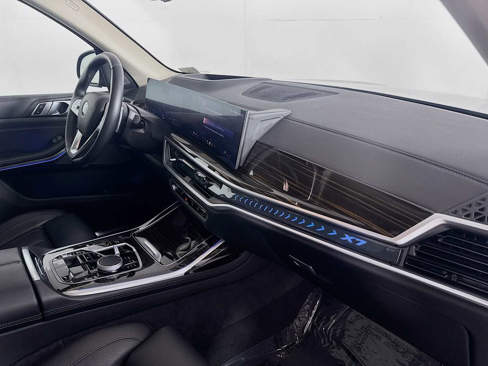 Used 2025 BMW X7 xDrive40i image 55
