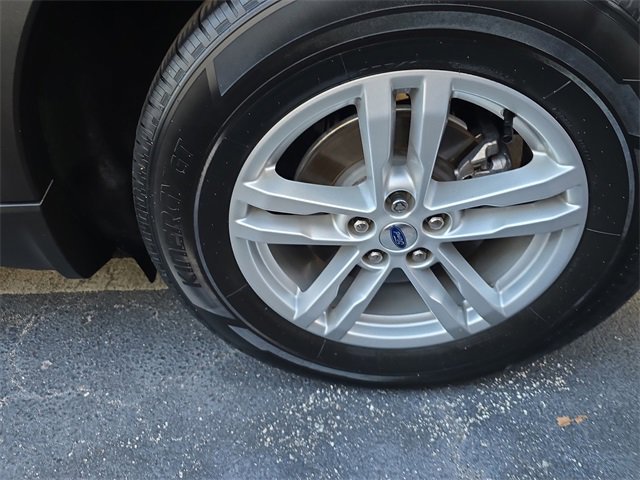 Used 2022 Ford Explorer XLT image 5