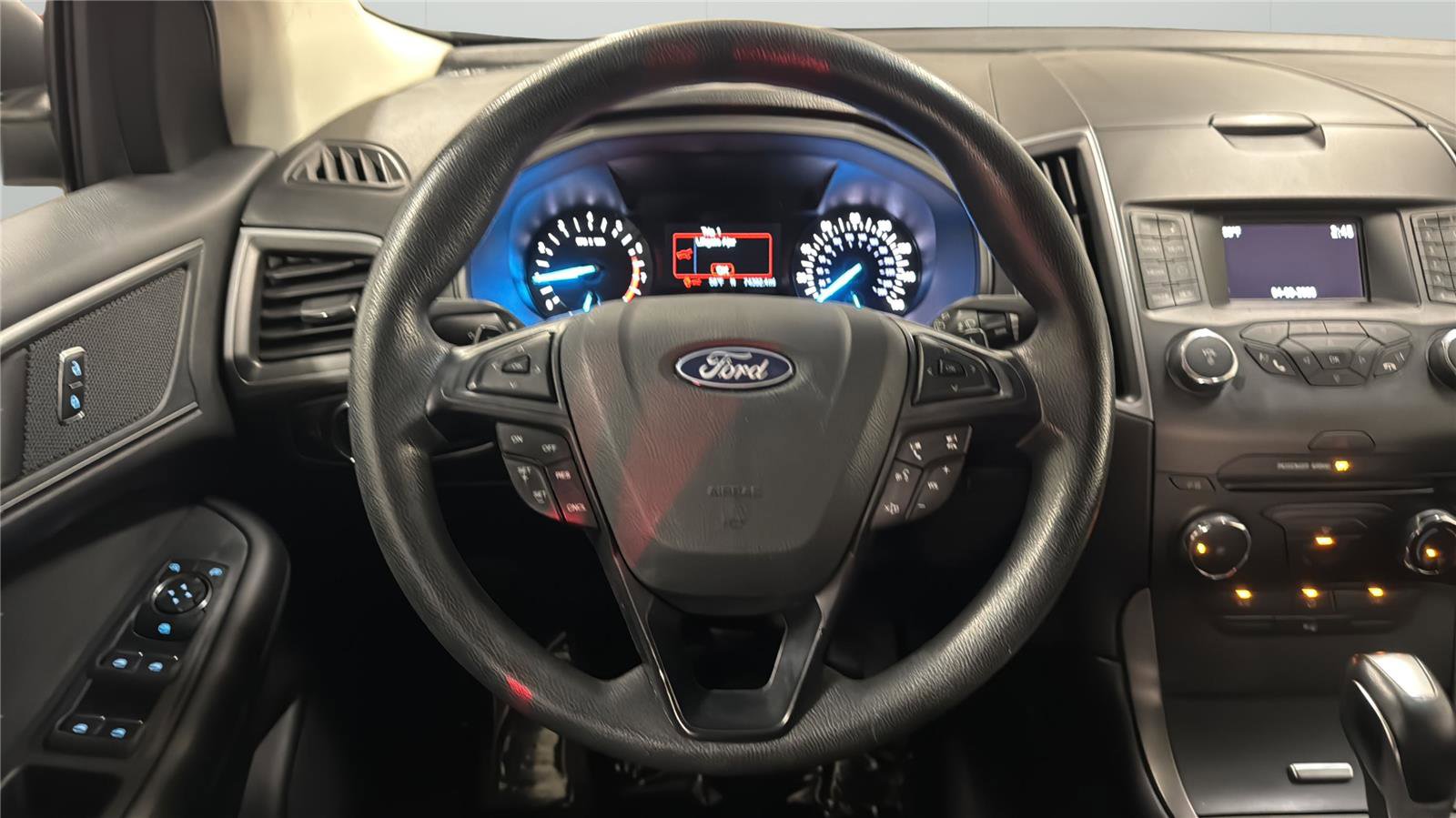 Used 2018 Ford Edge SE image 22