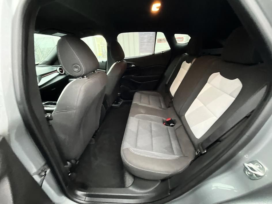 Used 2024 Chevrolet Trax RS image 29