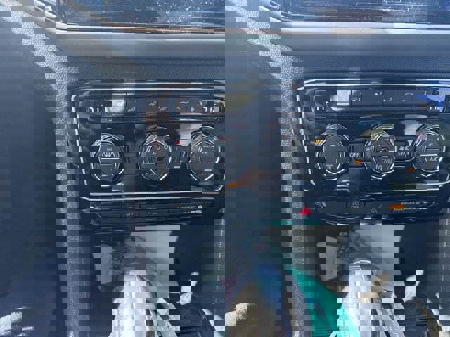 Used 2022 Volkswagen Atlas Cross Sport SE w/ Panoramic Sunroof Package image 22