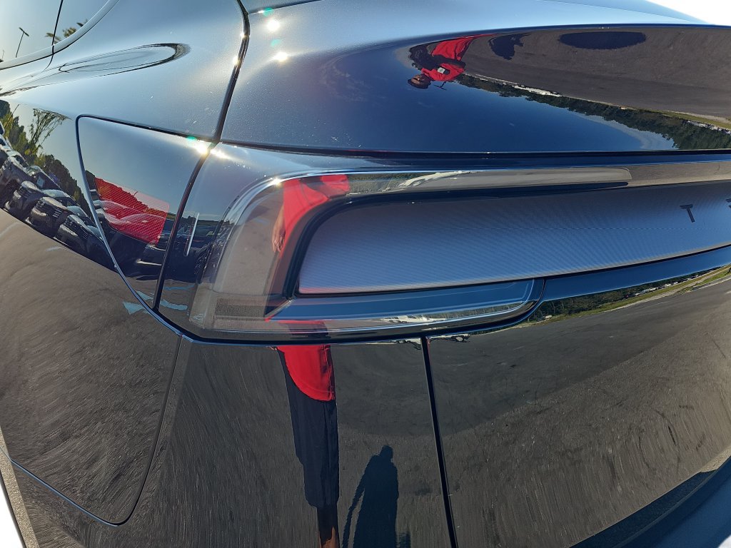 Used 2026 Tesla Model Y 2WD image 35