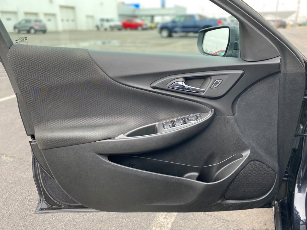 Used 2023 Chevrolet Malibu LS FWD image 19