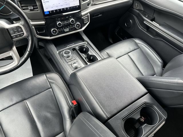 Used 2024 Ford Expedition XLT image 24