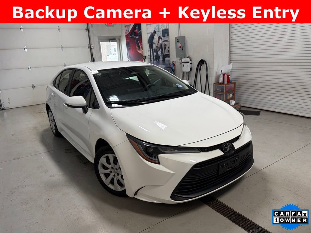 Used 2023 Toyota Corolla LE image 2