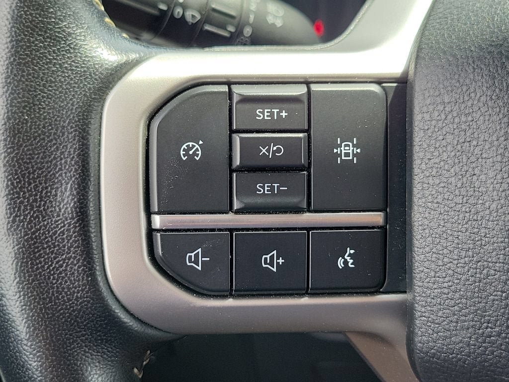 Used 2024 Ford Expedition XLT RWD image 26