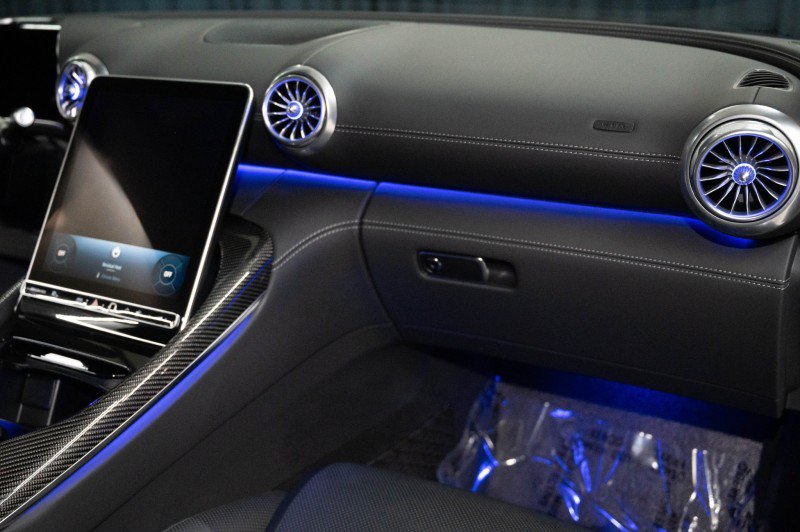 New 2026 Mercedes-Benz SL 63 AMG 4MATIC image 16