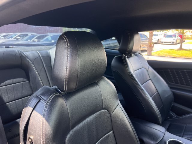 Used 2022 Ford Mustang Premium RWD image 21