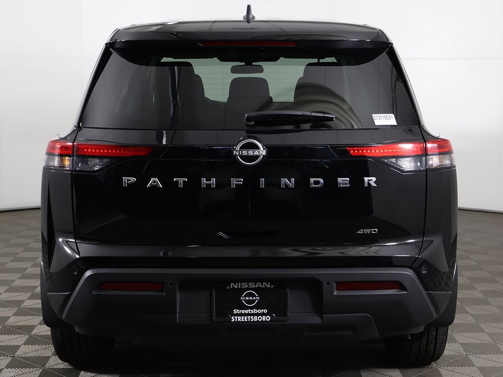 Used 2024 Nissan Pathfinder S image 9