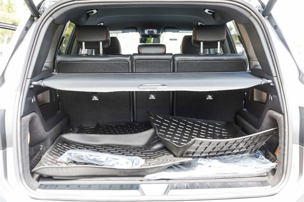 Used 2024 Mercedes-Benz EQB 300 4MATIC image 25