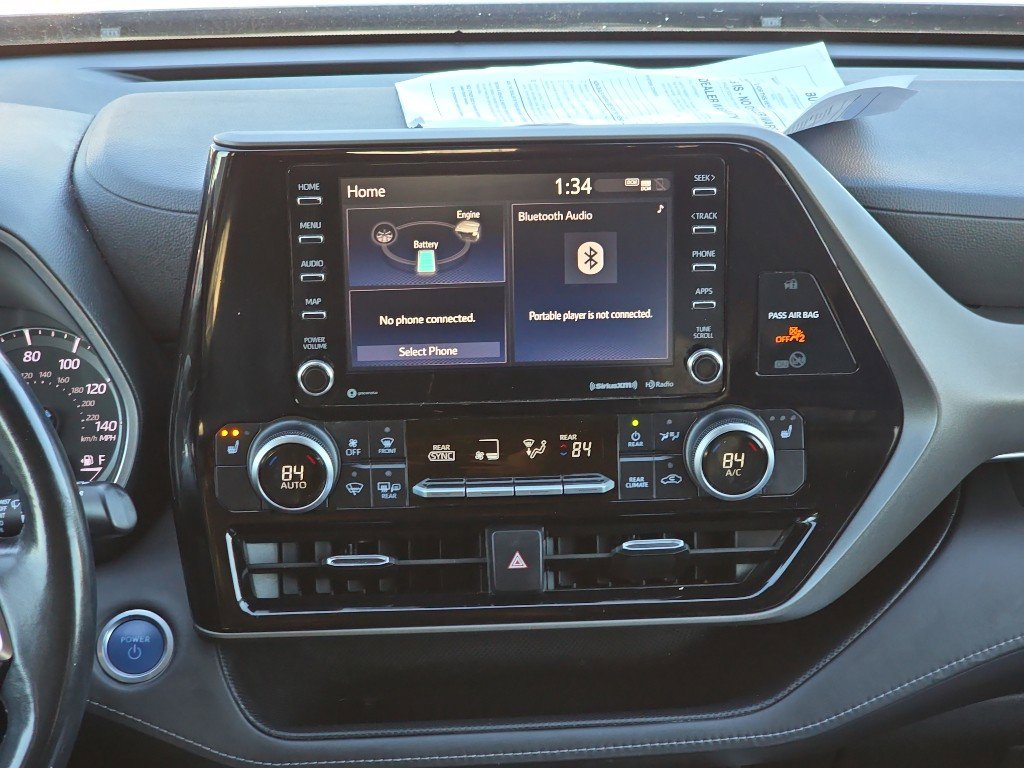 Used 2020 Toyota Highlander XLE image 25