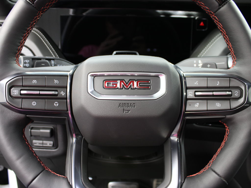 Used 2026 GMC Yukon AT4 Ultimate w/ LPO, Floor Liner Package AWD/4WD image 68