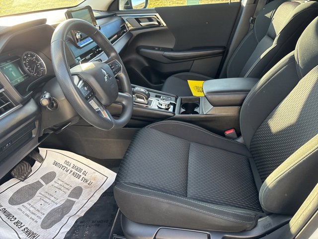 Used 2022 Mitsubishi Outlander ES image 15