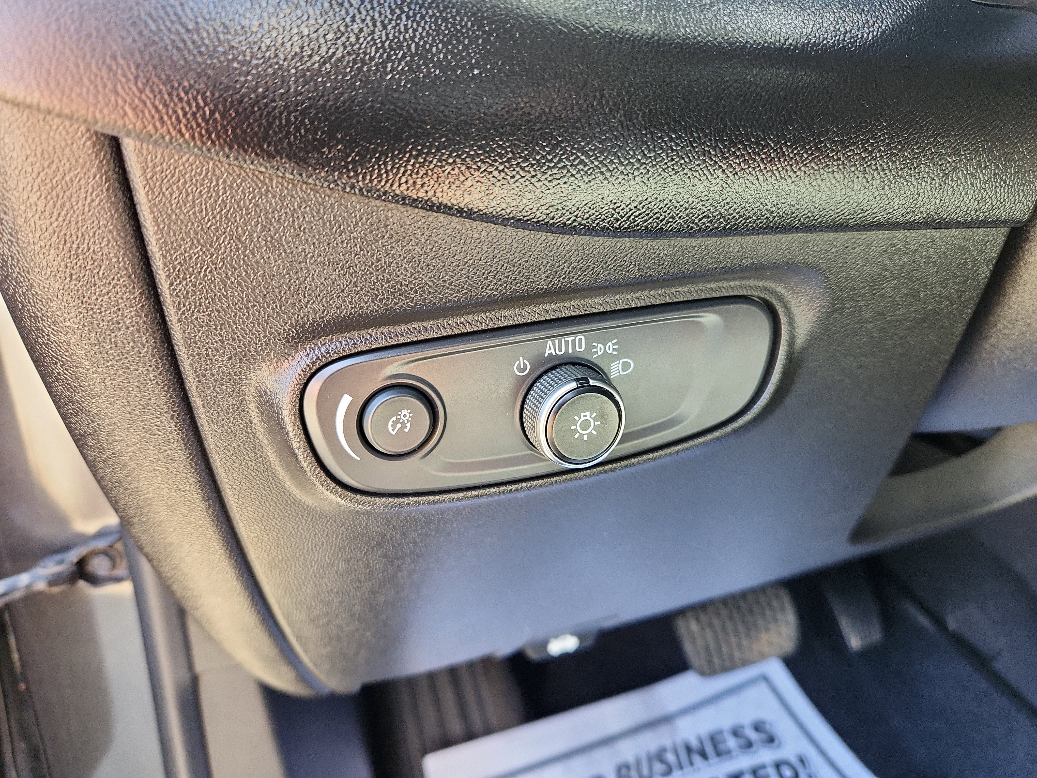 Used 2021 Chevrolet Equinox LS w/ LS Convenience Package FWD image 24