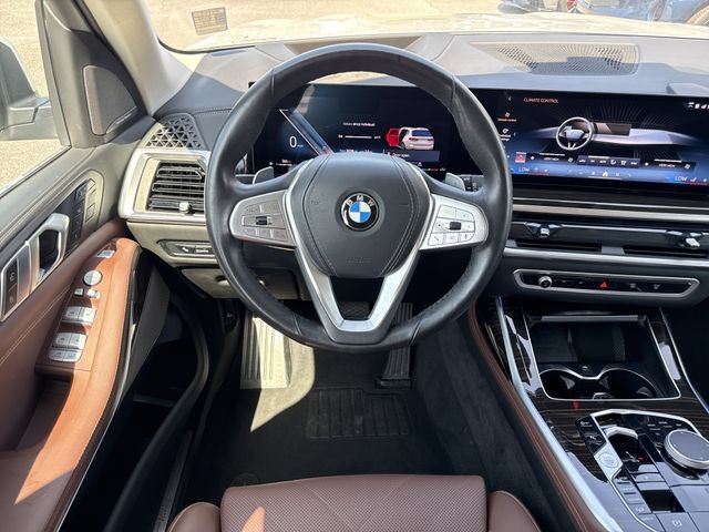 Used 2025 BMW X7 xDrive40i w/ Premium Package AWD/4WD image 14
