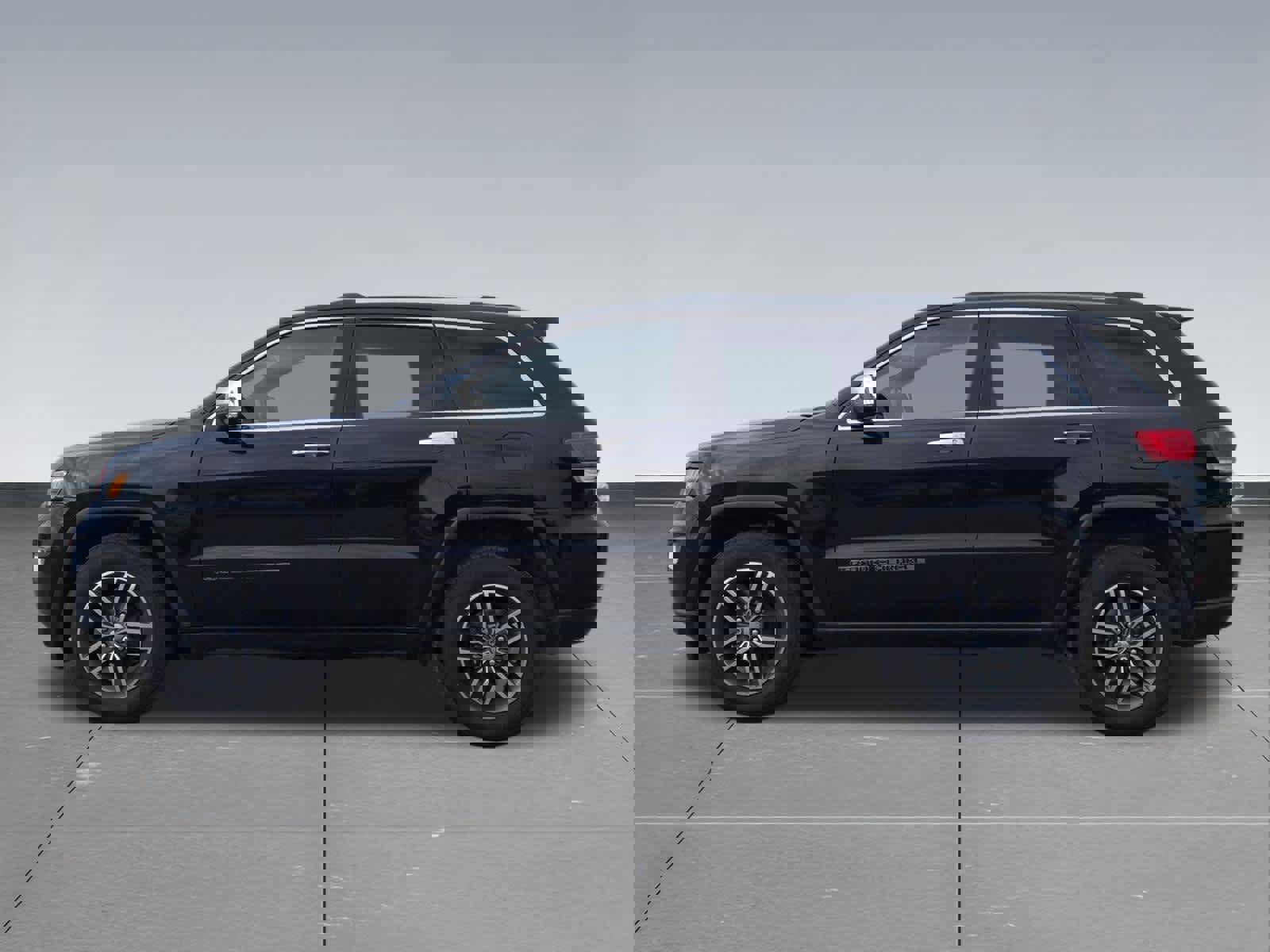 Used 2018 Jeep Grand Cherokee Limited image 3