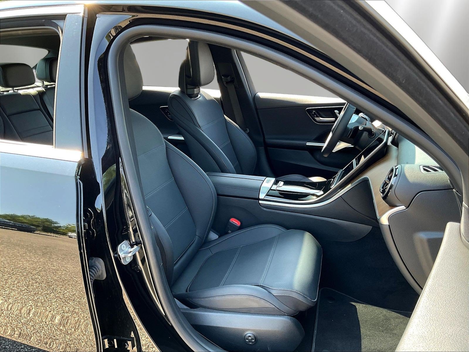 Certified 2024 Mercedes-Benz C 300 Sedan image 30