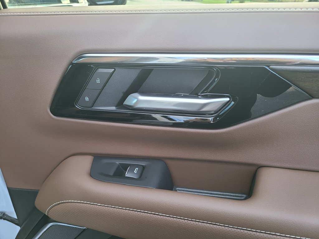 New 2027 Chevrolet Tahoe High Country AWD/4WD image 10