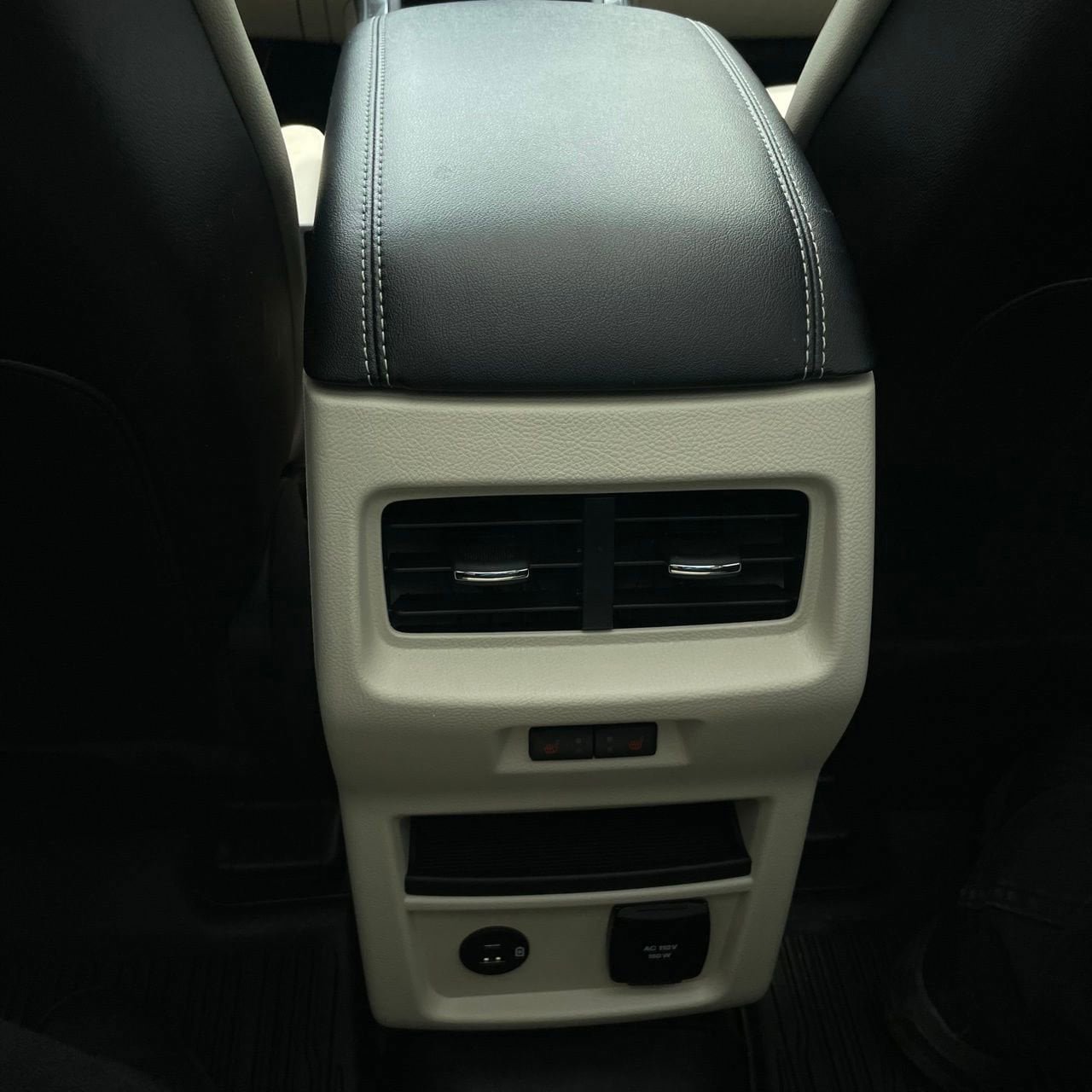 Used 2022 Ford Edge Titanium w/ Equipment Group 301A image 23