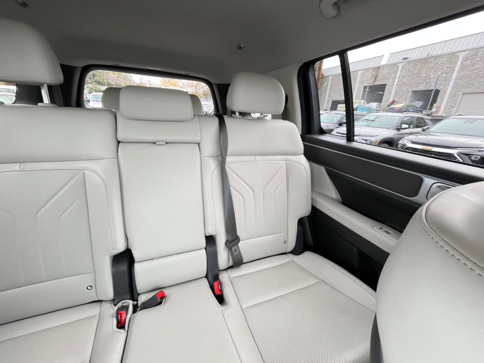 Used 2025 Hyundai Santa Fe SEL image 39