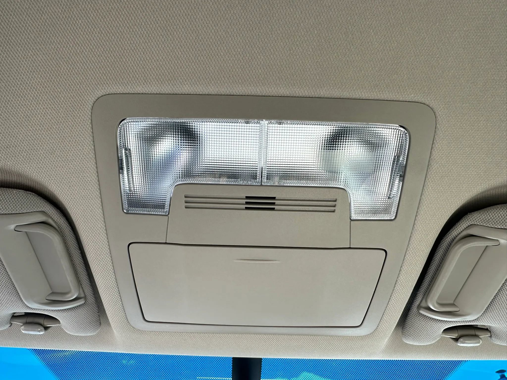 Used 2013 Toyota Camry LE FWD image 25