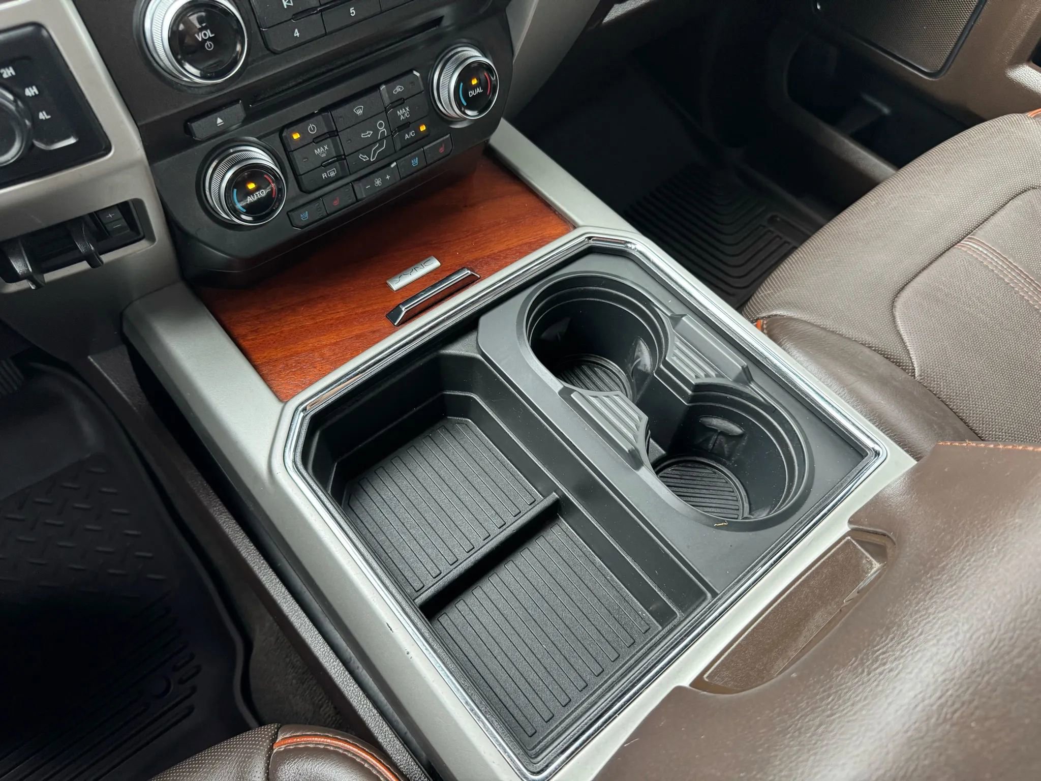 Used 2017 Ford F350 King Ranch w/ Tow Technology Bundle AWD/4WD image 47