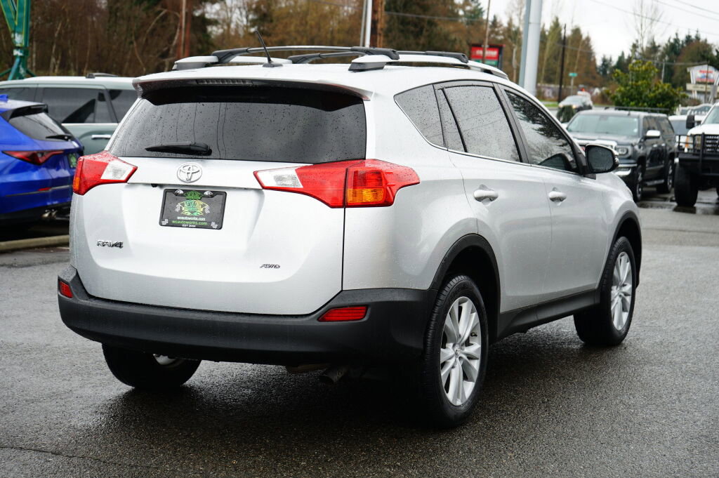 Used 2014 Toyota RAV4 Limited w/ Technology Package image 5