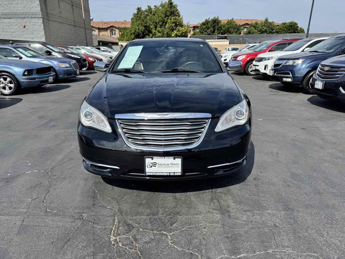 Used 2013 Chrysler 200 Limited FWD image 16