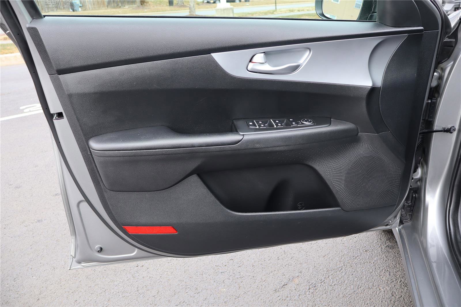 Used 2022 Kia Forte LXS w/ LXS Technology Package image 12