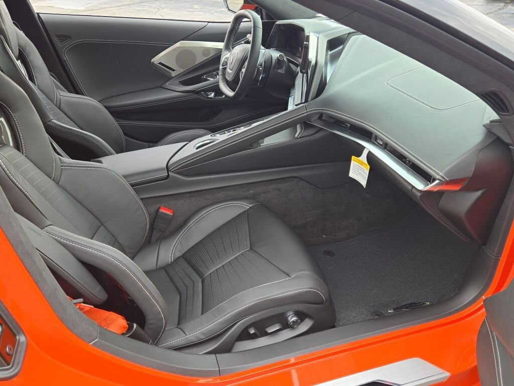 New 2026 Chevrolet Corvette Stingray Premium Conv w/ Z51 Performance Package image 8