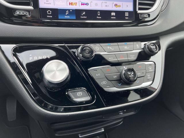 New 2026 Chrysler Voyager LX FWD image 19
