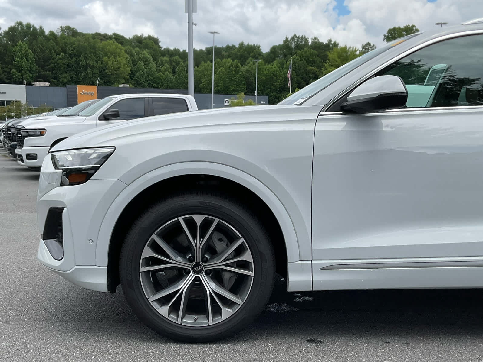 Used 2025 Audi Q8 Premium Plus AWD/4WD image 11