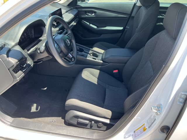 Certified 2025 Honda Accord SE image 3
