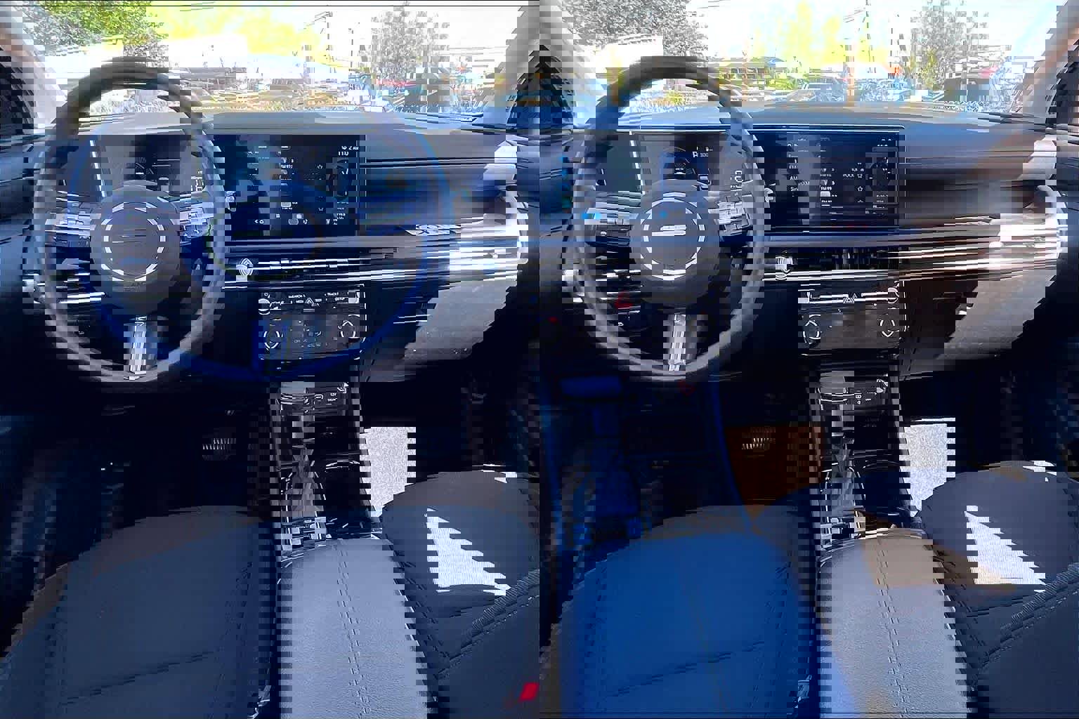 Used 2025 Hyundai Tucson SEL image 16