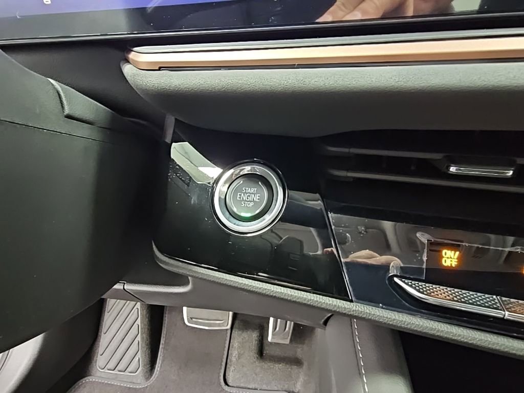 New 2026 Buick Envision Sport Touring image 24