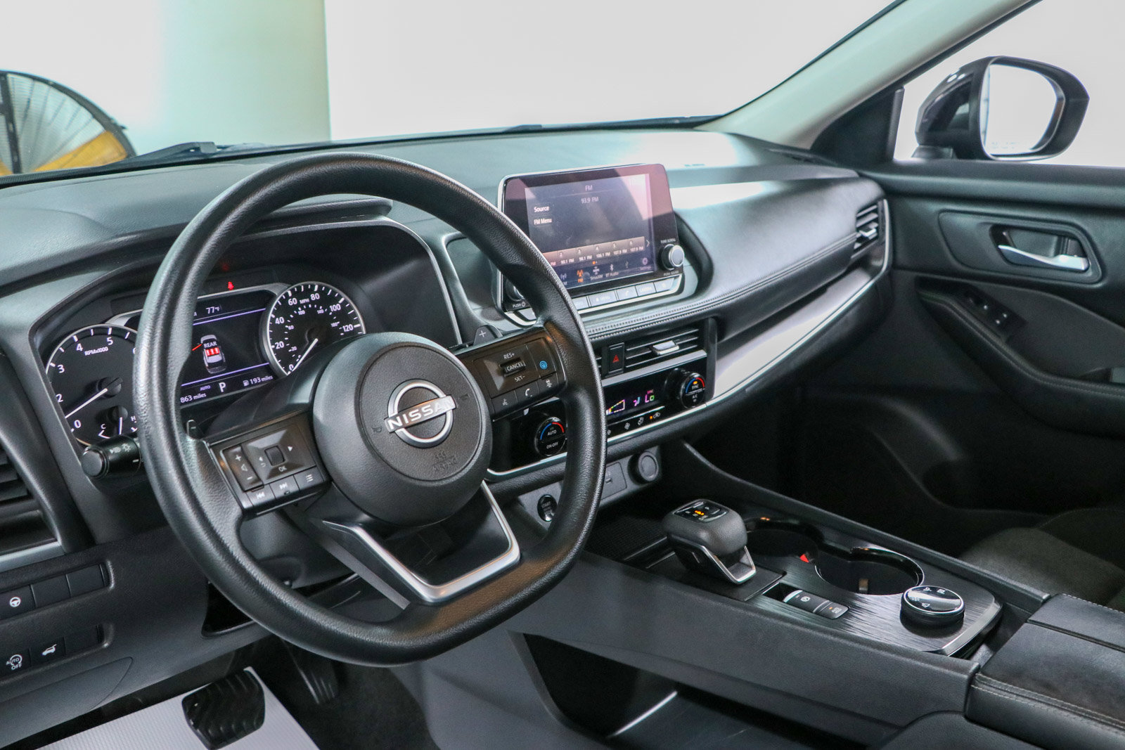 Used 2024 Nissan Rogue SV AWD/4WD image 22