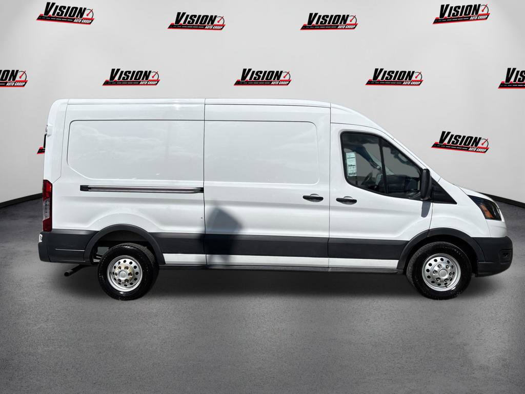 Used 2025 Ford Transit 250 148 Medium Roof Extended AWD image 4