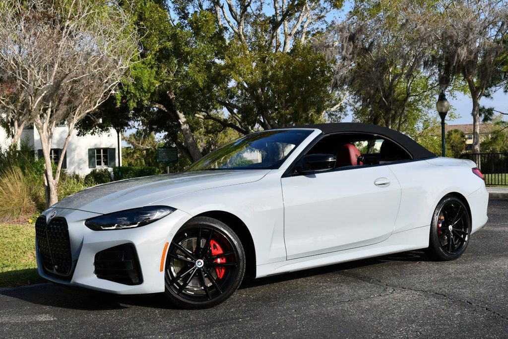 Used 2023 BMW M440i Convertible w/ Premium Package image 2