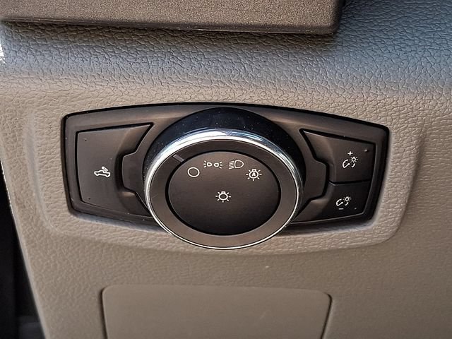Used 2017 Ford F550 4x4 Crew Cab Super Duty image 16