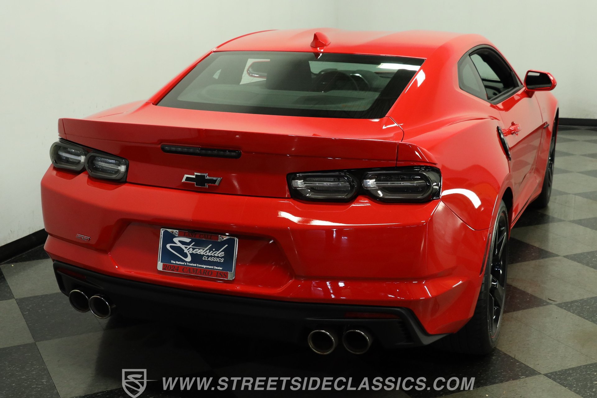 Used 2024 Chevrolet Camaro SS RWD image 10