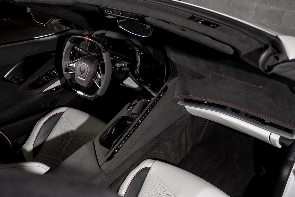 Used 2023 Chevrolet Corvette Z06 RWD image 10