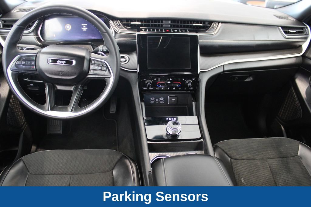 Used 2025 Jeep Grand Cherokee Altitude image 8