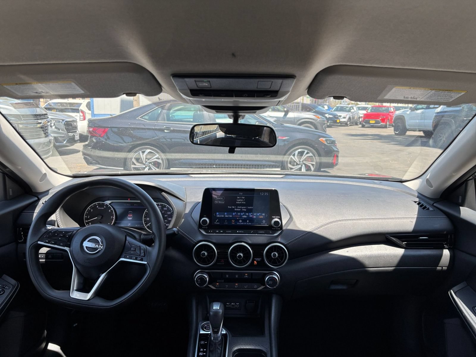 Used 2025 Nissan Sentra SV FWD image 30