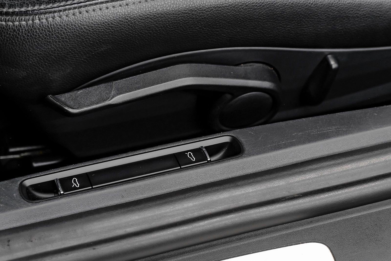 Used 2022 Porsche 718 Cayman image 35