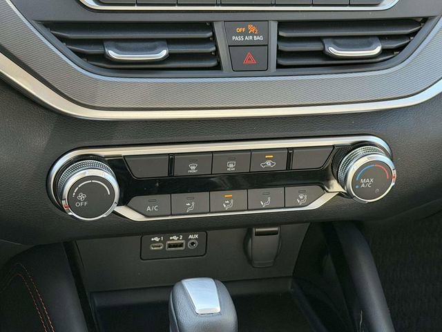 Used 2025 Nissan Altima 2.5 SR image 10