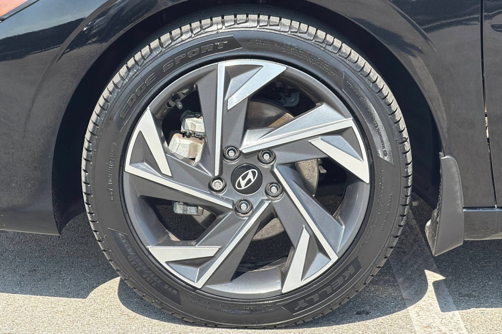 Used 2024 Hyundai Elantra Limited FWD image 36