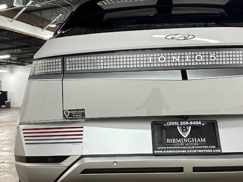 Used 2024 Hyundai Ioniq 5 Limited image 17