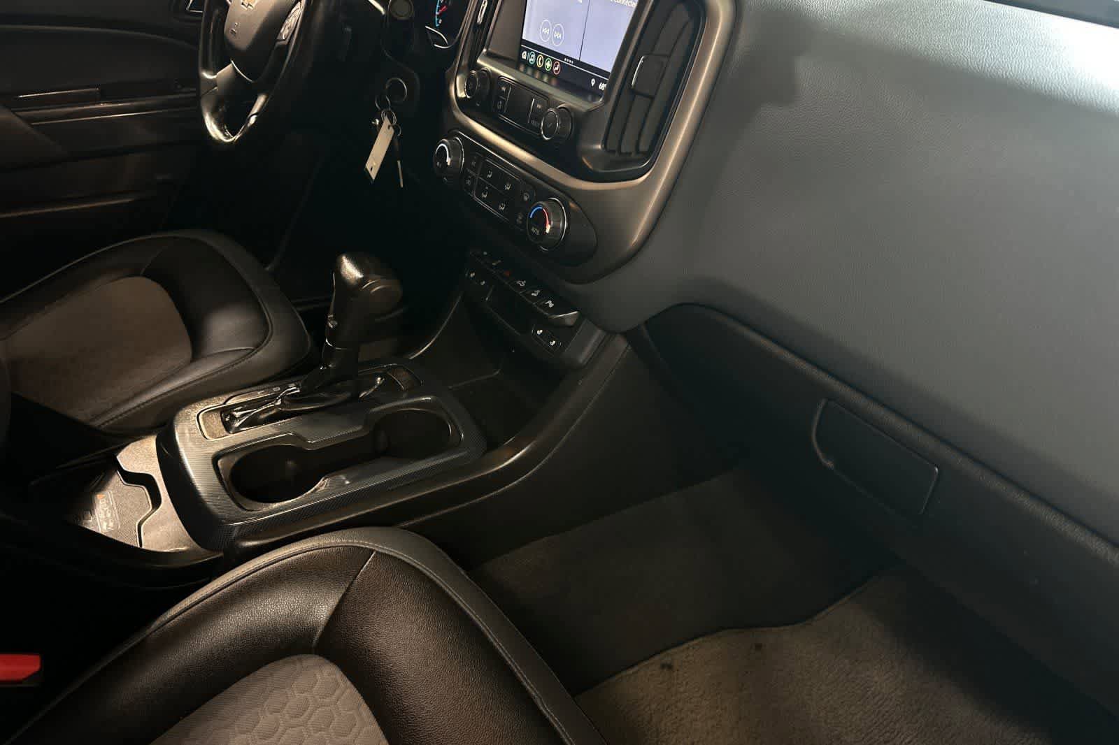 Used 2019 Chevrolet Colorado Z71 RWD image 16