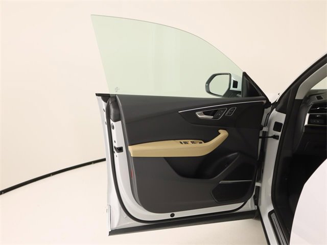 Certified 2025 Audi Q8 Premium Plus image 10