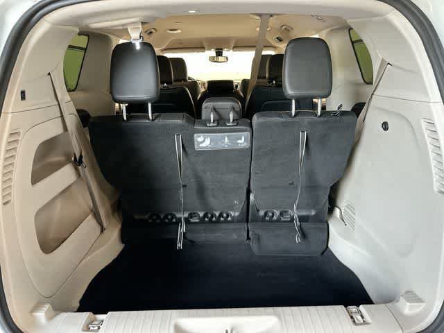 Used 2019 Chrysler Pacifica Touring-L FWD image 26